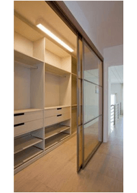 Линейная гардеробная комната с дверями купе Сургут