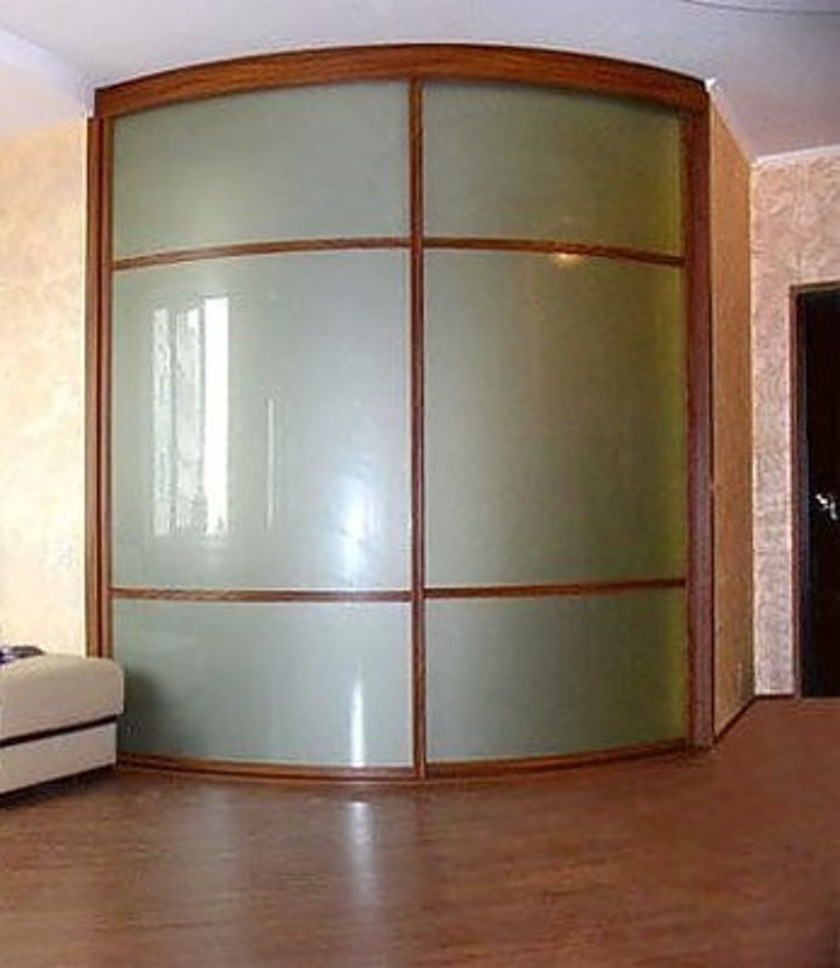 Встроенный шкаф купе радиусный в классическом стиле Сургут